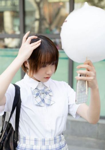 欧美风霸气头像女拿烟_1080P高清完整版播放